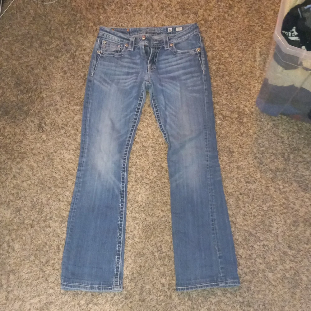 Jeans - Picture 2 of 3